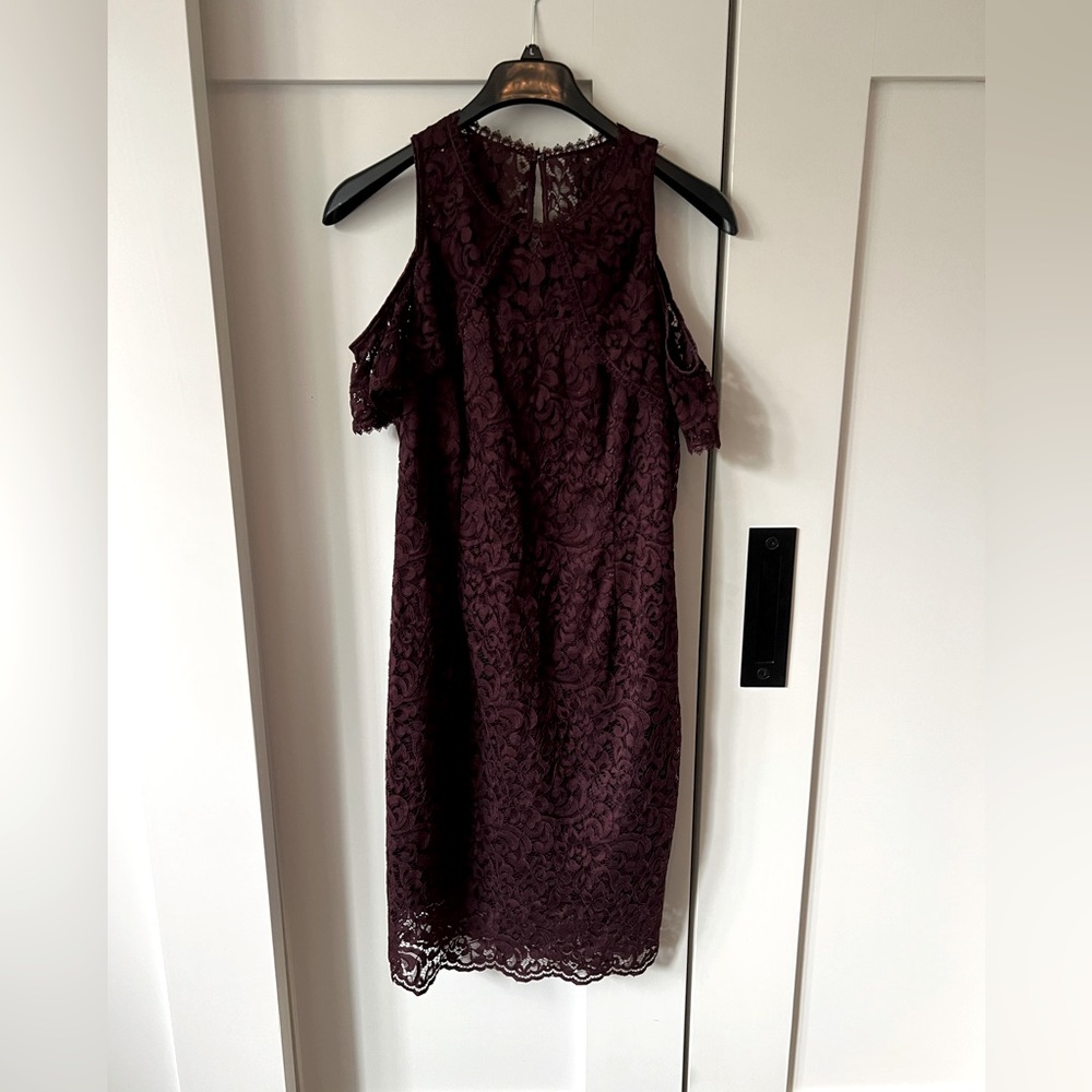 white house black market size 14 maroon textured dress